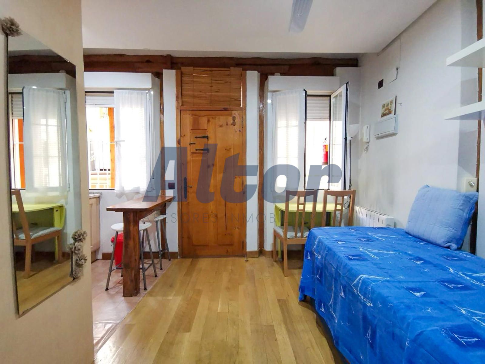 Bedroom of Flat for sale in  Madrid Capital  with Air Conditioner, Heating and Furnished