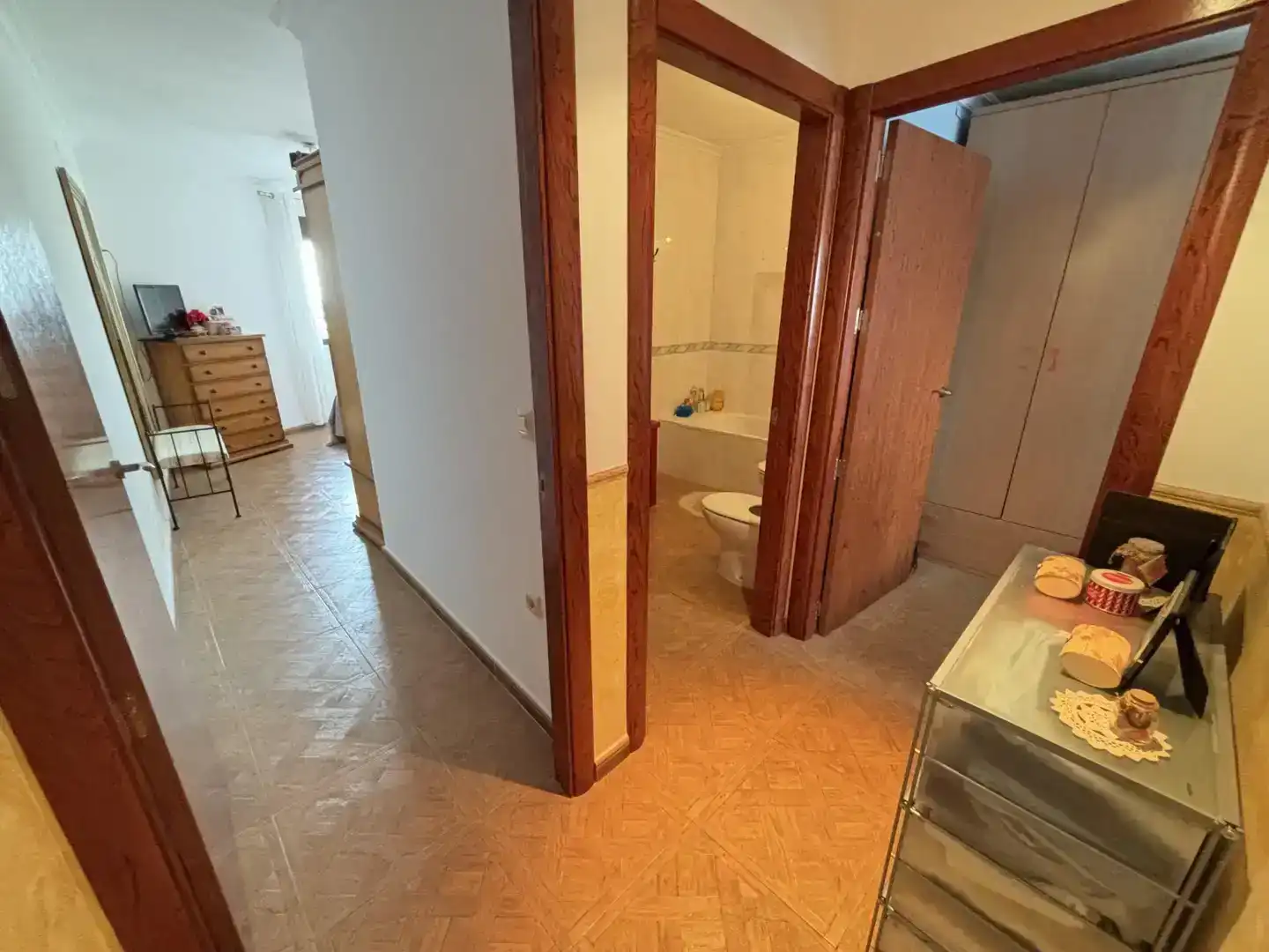 Casa adosada en venda en Robledo amb Parquet, Traster i Moblat