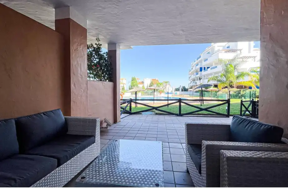 Appartamento con piscina in vendita a La Duquesa, imagen 4