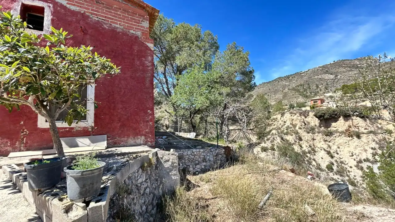 Haus mit Garten zum Verkauf in Relleu, imagen 16