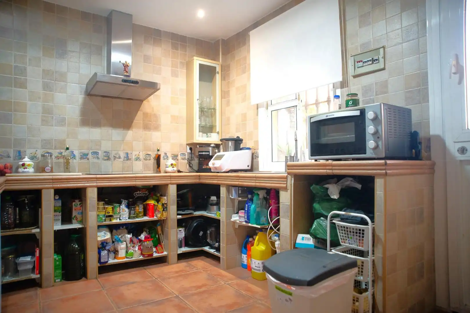 Cocina de Casa o chalet en venta en Pilas con Jardín privado y Piscina