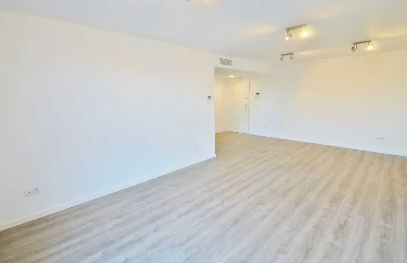 Flat for rent in El Campello  with Air Conditioner, Private garden and Terrace