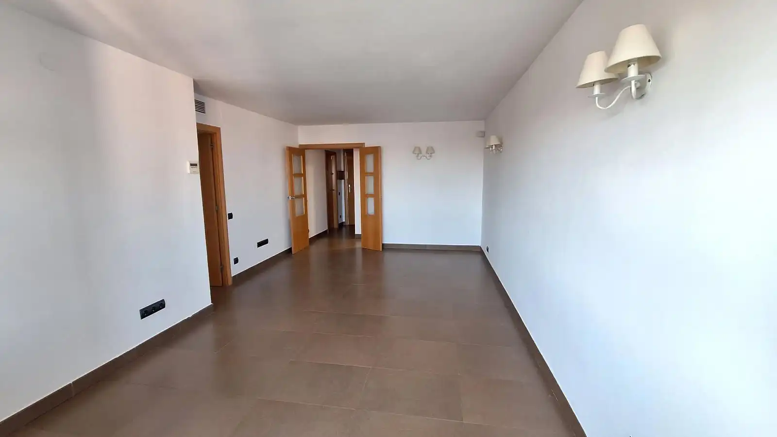 Wohnung zur Miete in L'Hospitalet de Llobregat mit Klimaanlage und Heizung