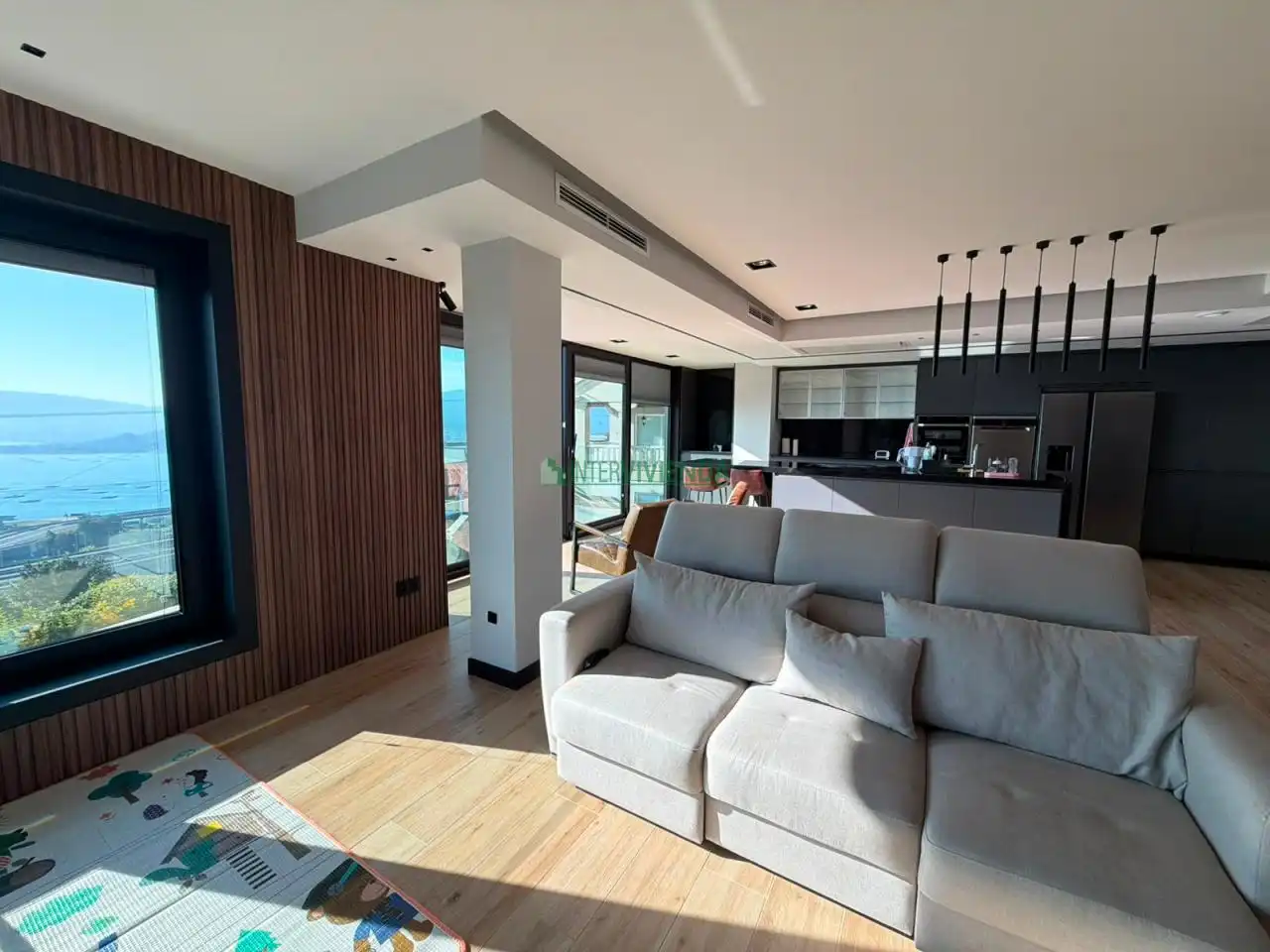 Sala de estar de Casa o chalet en venta en Redondela con Calefacción, Jardín privado y Terraza