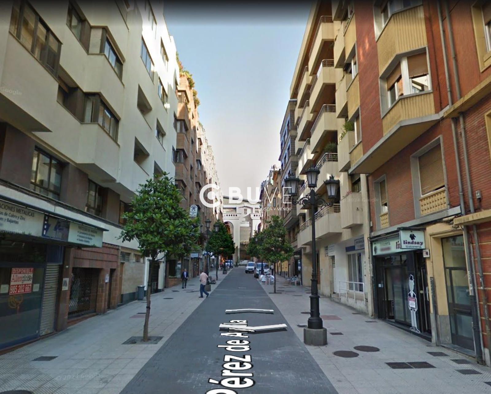 Vista exterior de Edificio en venta en Oviedo 