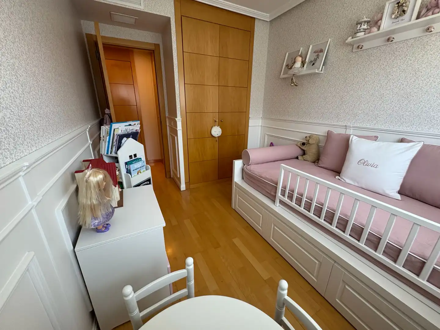 Bedroom of Flat for sale in Madrid  with Air Conditioner, Heating and Storage room