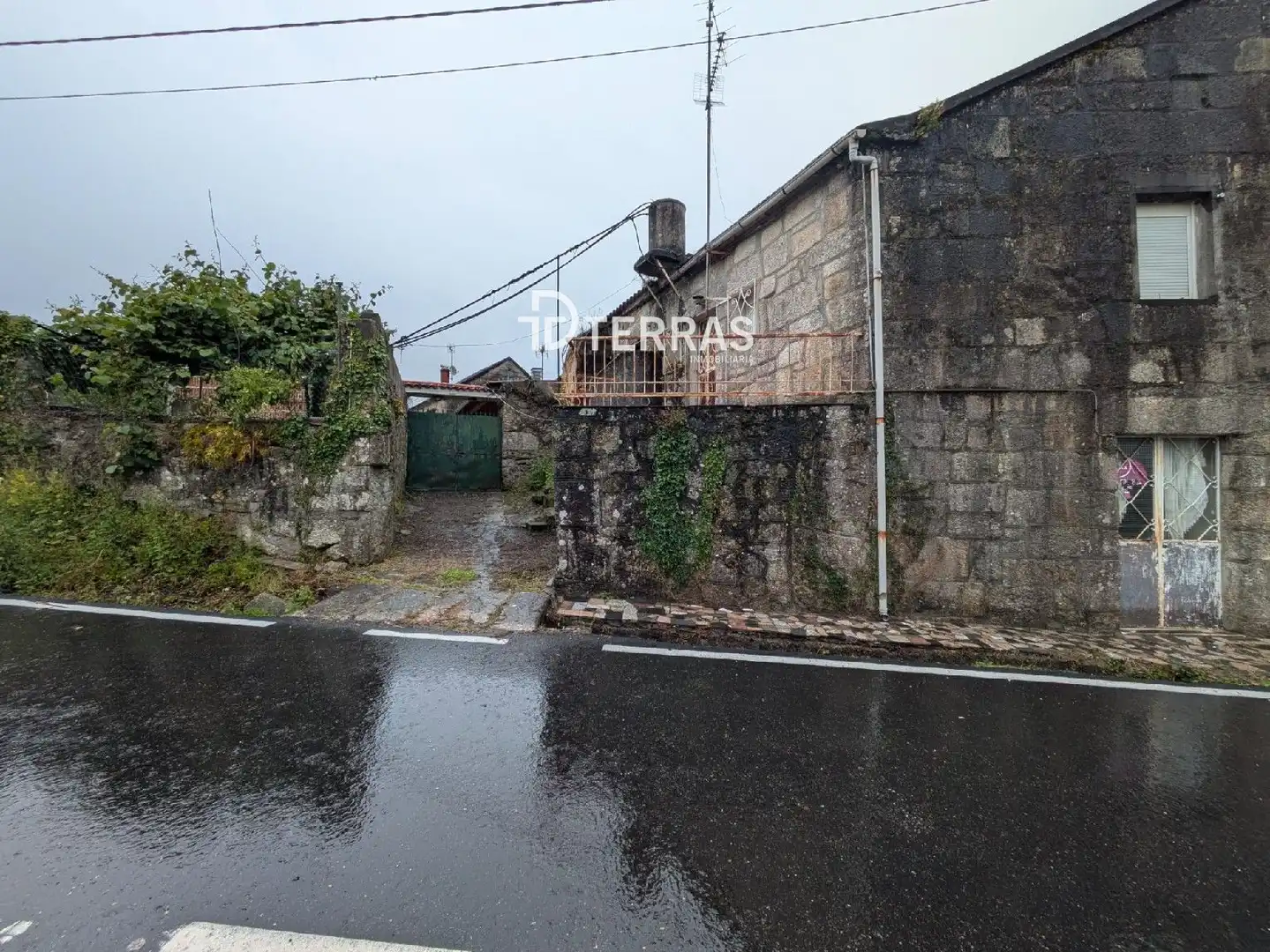Vista exterior de Casa o xalet en venda en Pontevedra Capital  amb Jardí privat i Terrassa