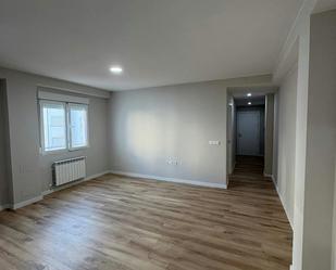 Bedroom of Flat to rent in  Zaragoza Capital  with Heating, Parquet flooring and Storage room