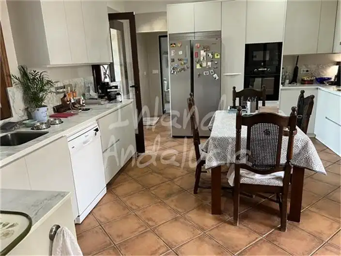 Casa rústica amb piscina en venda a Alcalá la Real, imagen 6