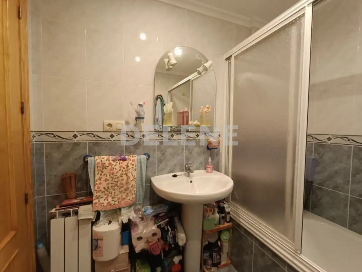 Baño de Piso en venta en Hellín con Aire acondicionado y Balcón