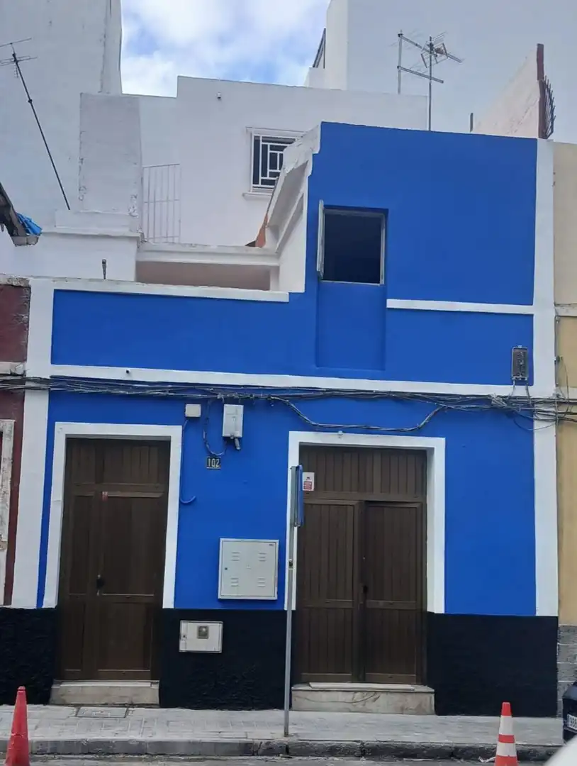 Vista exterior de Casa o xalet en venda en Las Palmas de Gran Canaria amb Terrassa