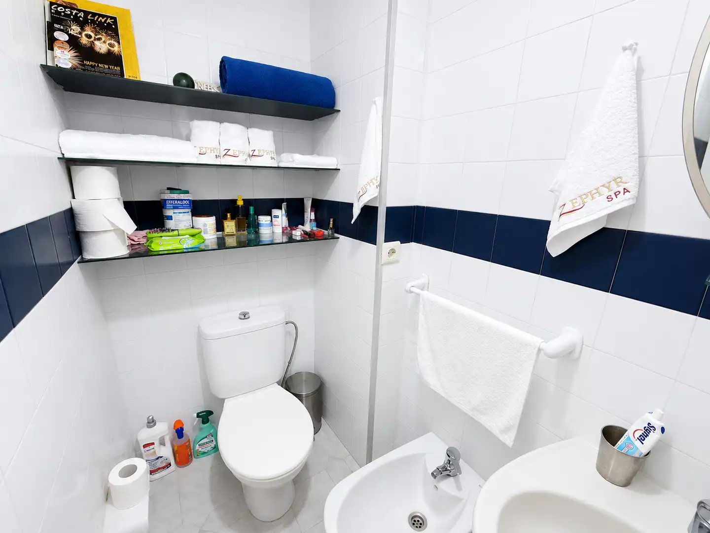 Baño de Estudio en venta en Benalmádena con Aire acondicionado, Terraza y Amueblado
