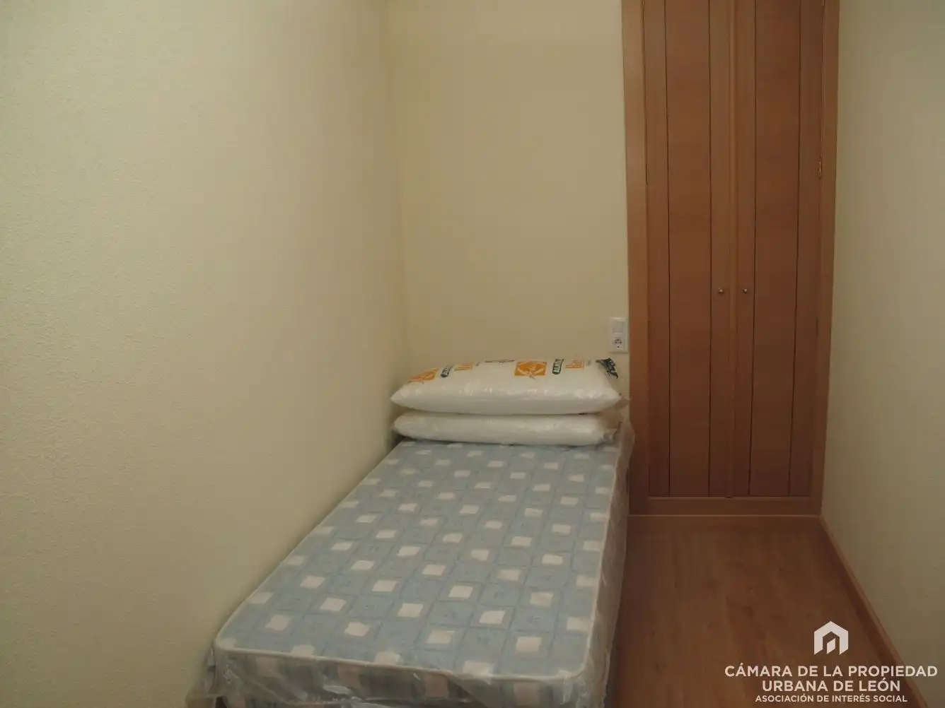 Bedroom of Flat for rent in León Capital   with Heating, Terrace and Furnished