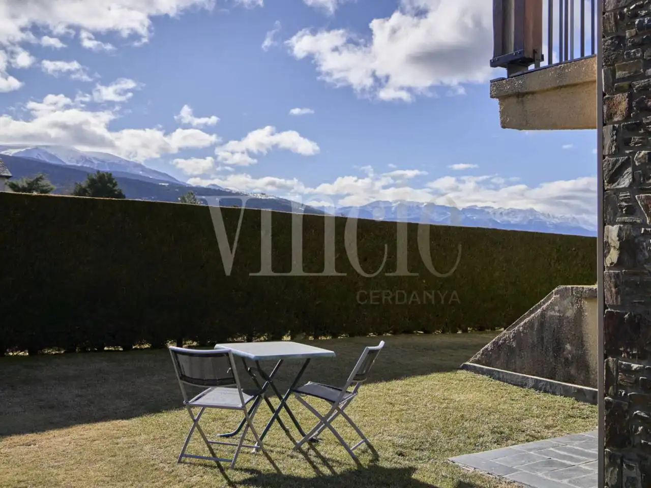 Jardín de Piso en venta en Palau - de - Cerdagne con Calefacción, Parquet y Terraza