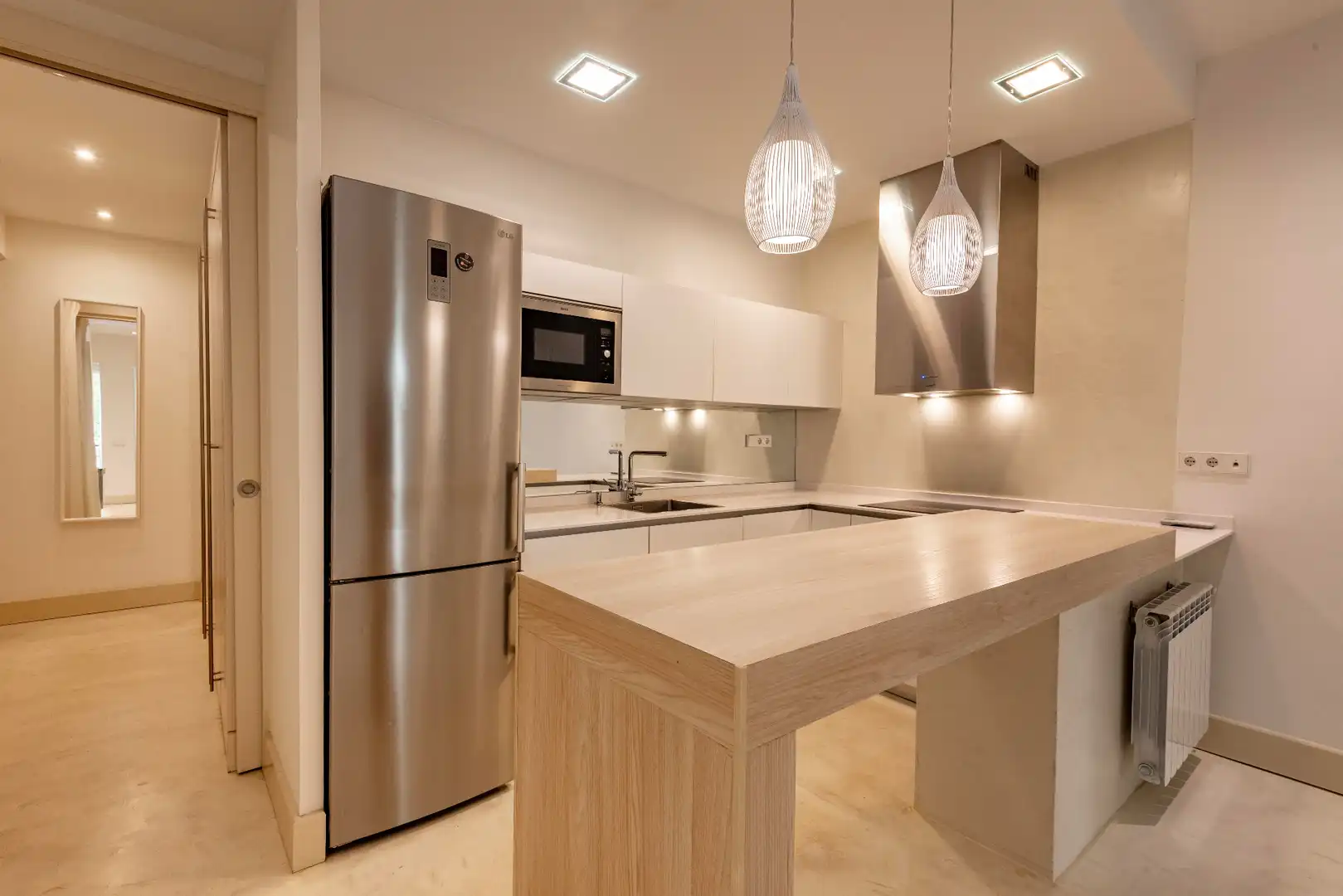 Kitchen of Flat for rent in Madrid  with Air Conditioner, Heating and Parquet flooring