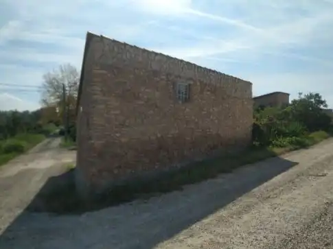 Landhaus mit Garten zum Verkauf in Av pont milenari 1, imagen 4