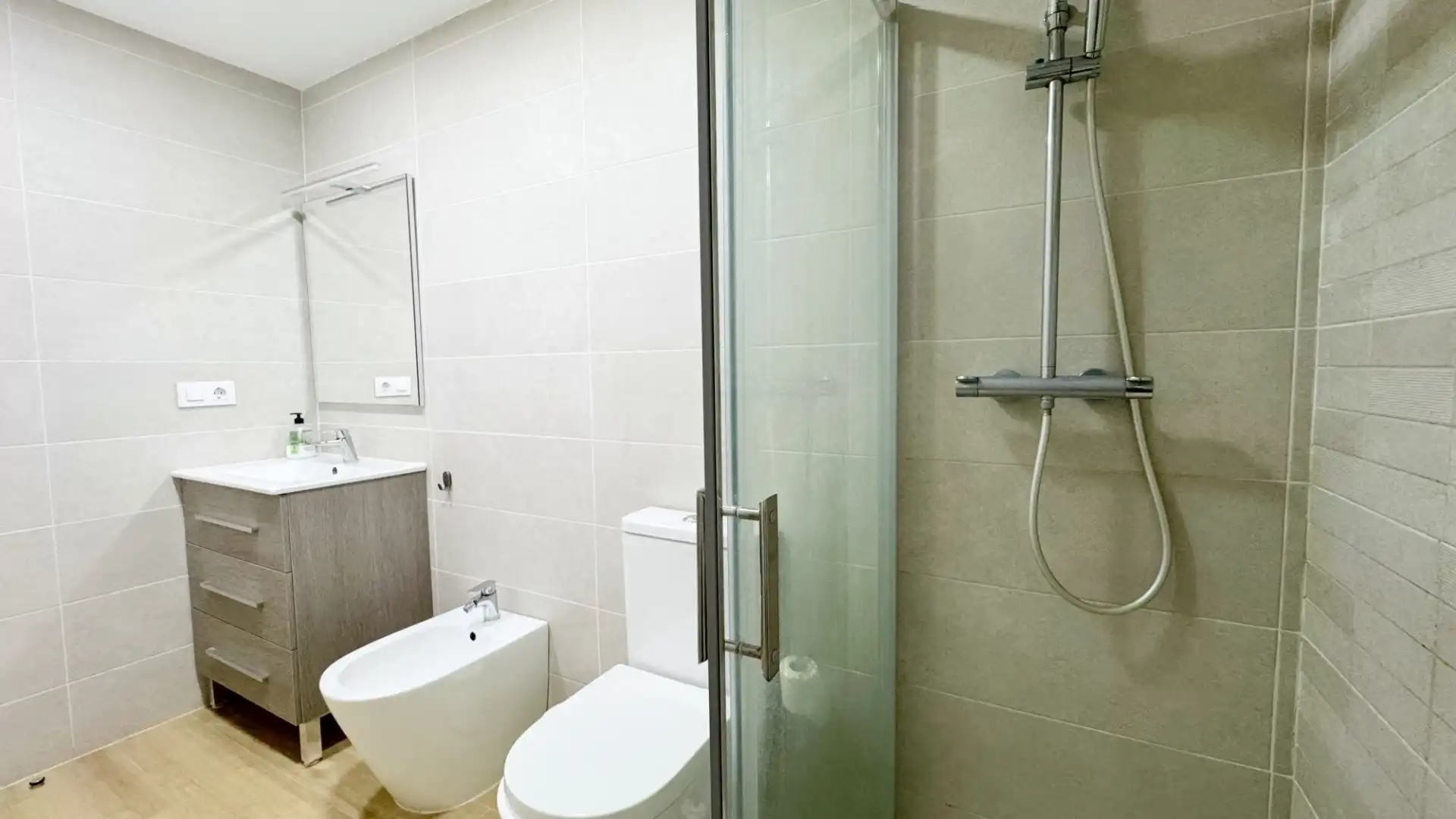 Houses for sale in Carrer Avellaners, Mas Romeu