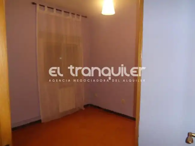 Flat for rent in Calle Maestro Arbós, La Alhóndiga