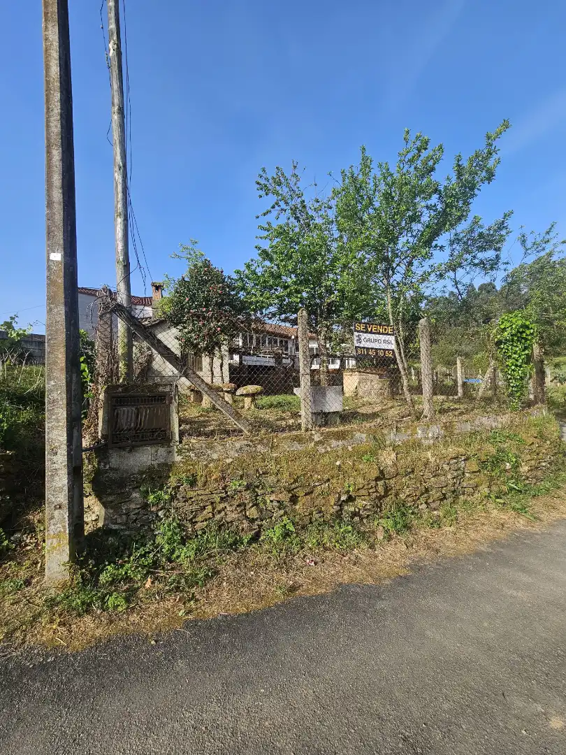 Außenansicht von Haus oder Chalet zum Verkauf in Toén mit Privatgarten, Terrasse und Balkon