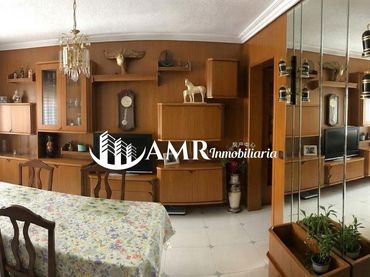 Flat with balcony for sale in Calle San Roque