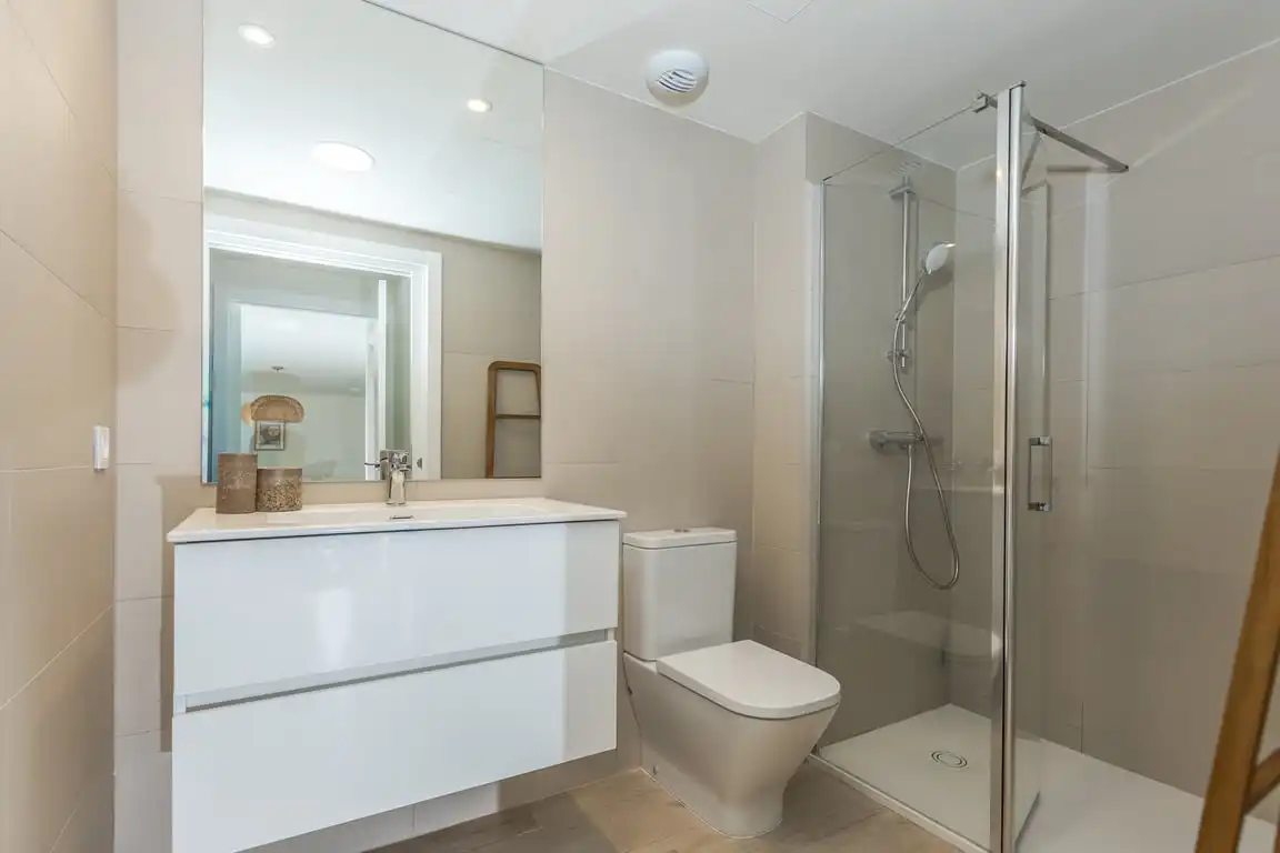 Bathroom of Apartments for rent in Jávea / Xàbia  with Air Conditioner, Storage room and Sauna