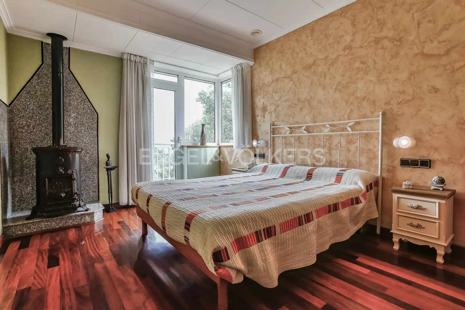 Habitación de Casa o chalet en venta en Santa Coloma de Cervelló con Calefacción, Jardín privado y Parquet
