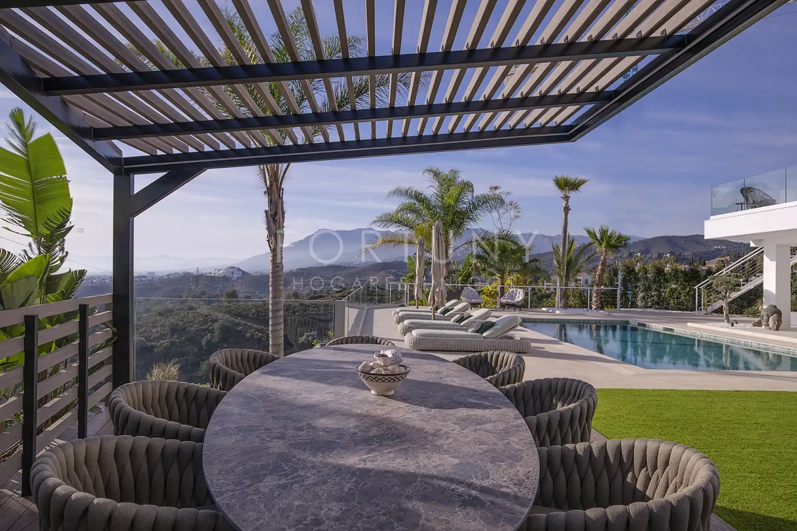 Terraza de Casa o chalet en venta en Marbella con Aire acondicionado, Calefacción y Jardín privado