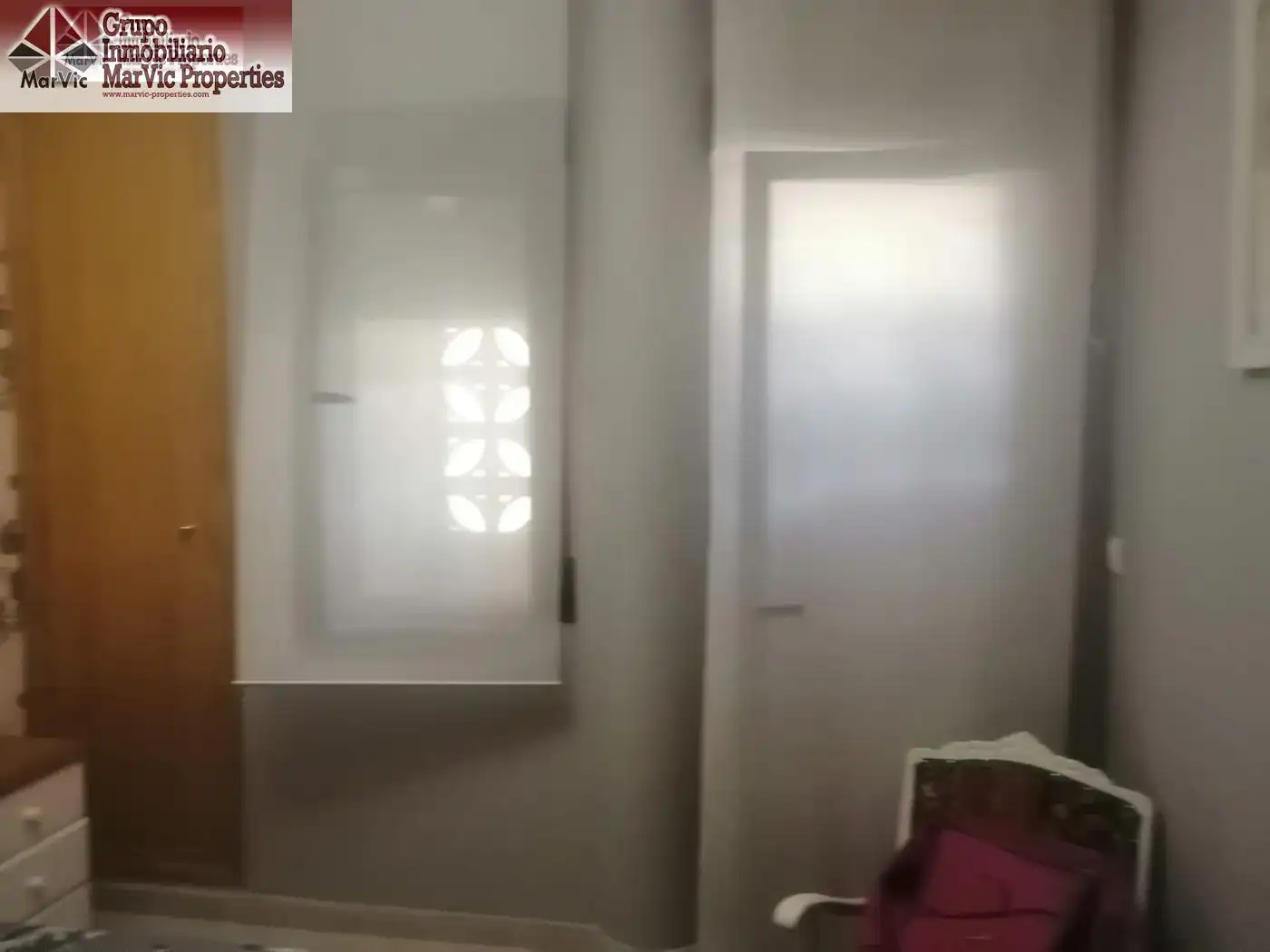 Habitación de Apartamento en venta en Benidorm con Jardín privado, Amueblado y Piscina comunitaria