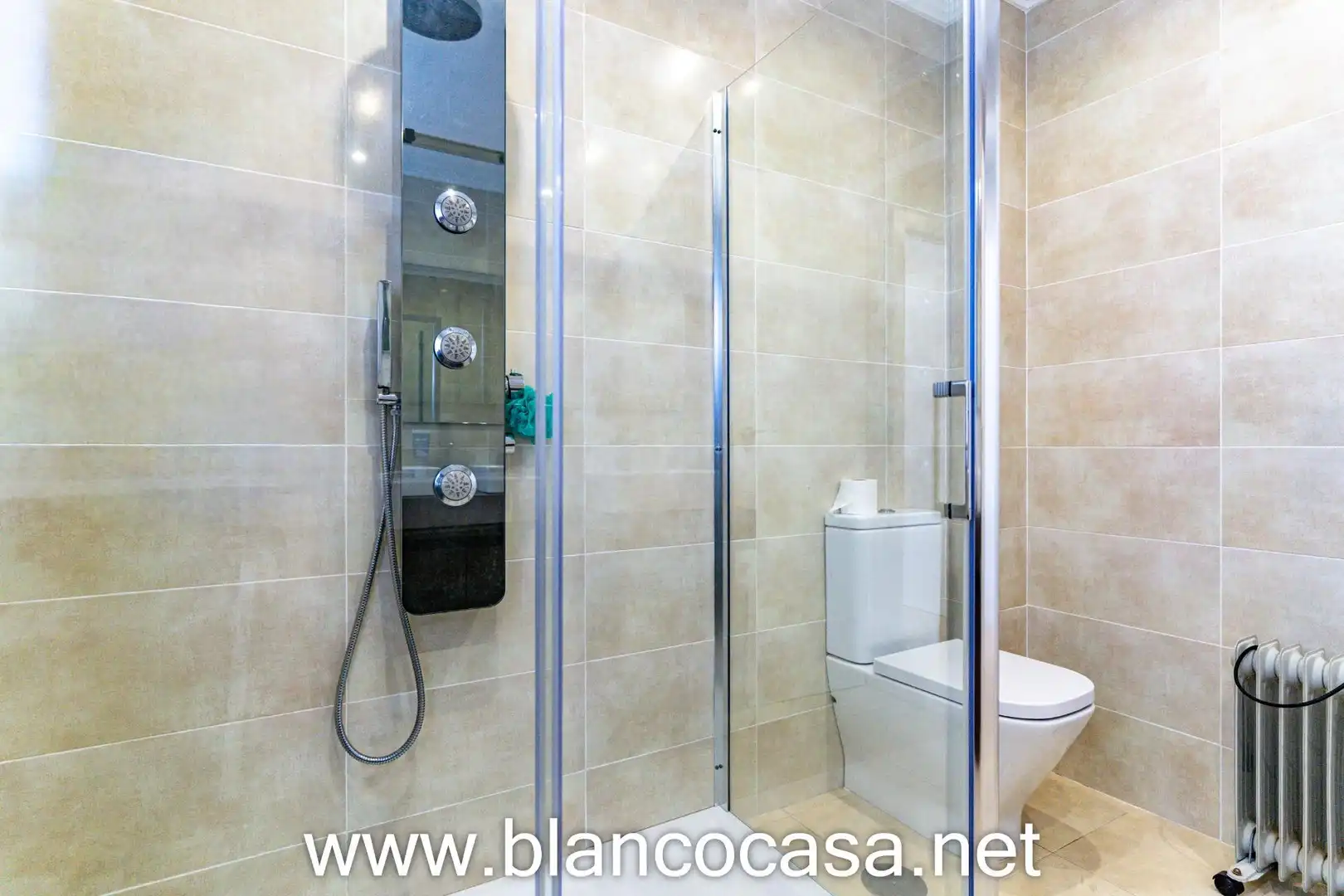 Baño de Casa o chalet en venta en Malpica de Bergantiños con Calefacción, Trastero y Amueblado
