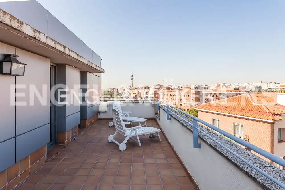 Terrace of Attic for rent in Madrid  with Air Conditioner, Heating and Parquet flooring