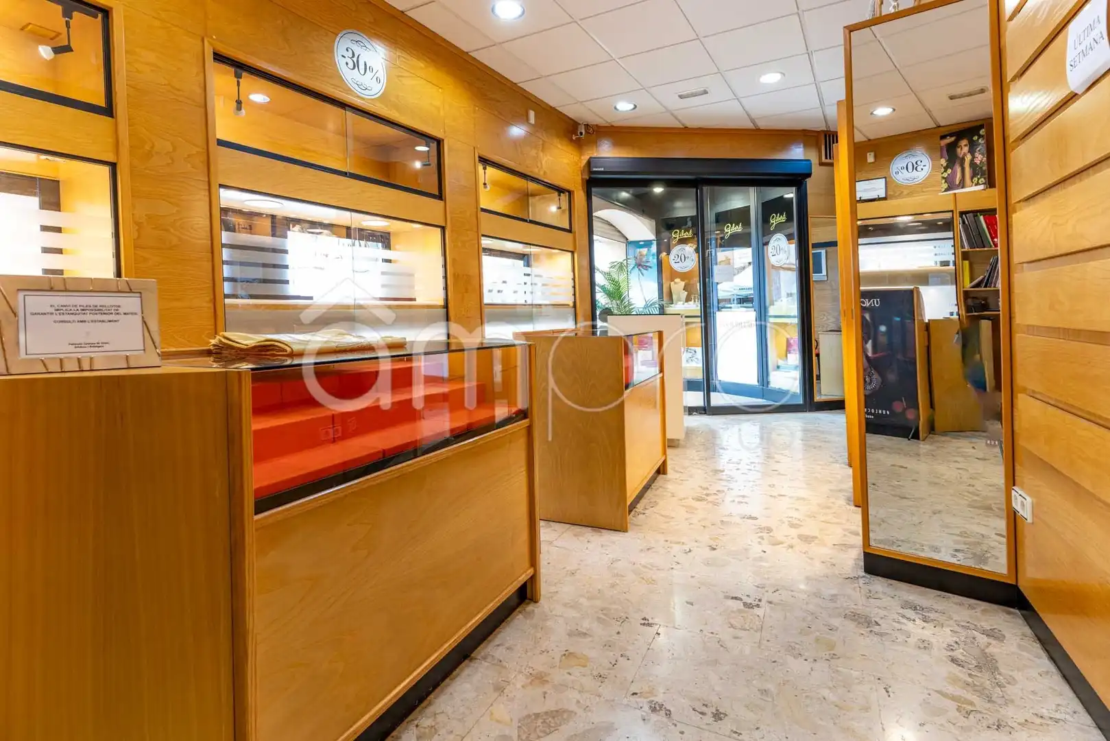 Local comercial en alquiler en N/A, imagen 2