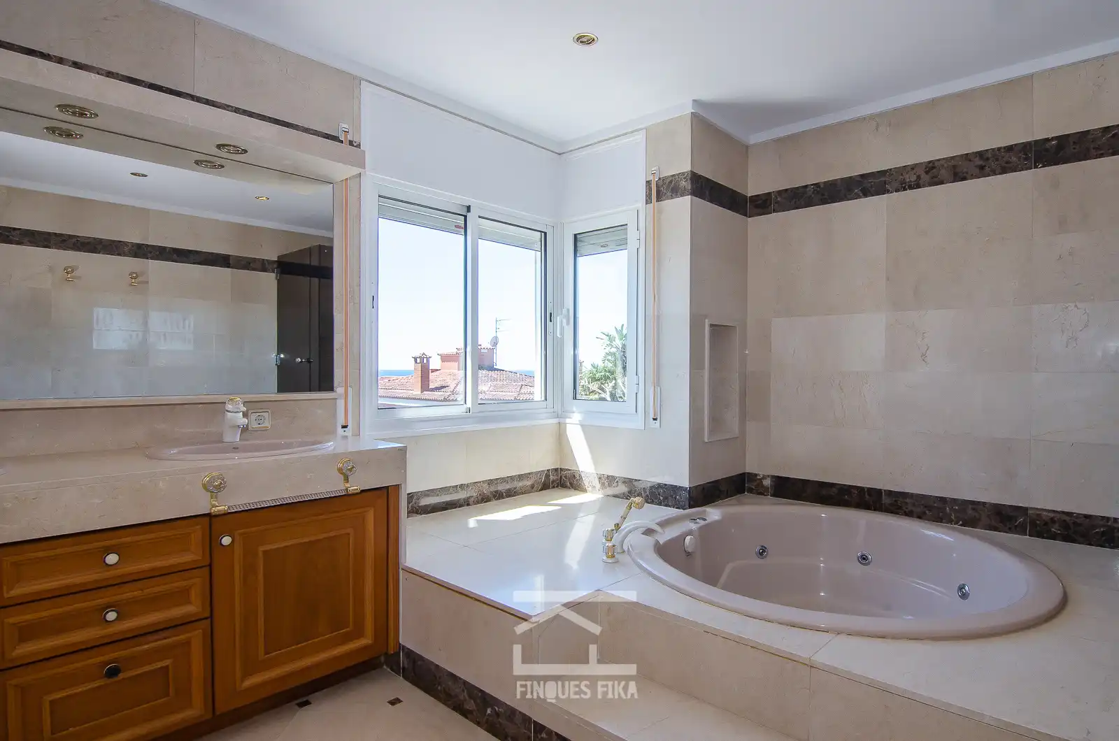 Baño de Casa o chalet en venta en El Masnou con Calefacción, Jardín privado y Parquet