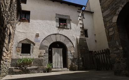 Vista exterior de Casa o xalet en venda en Villanúa amb Traster