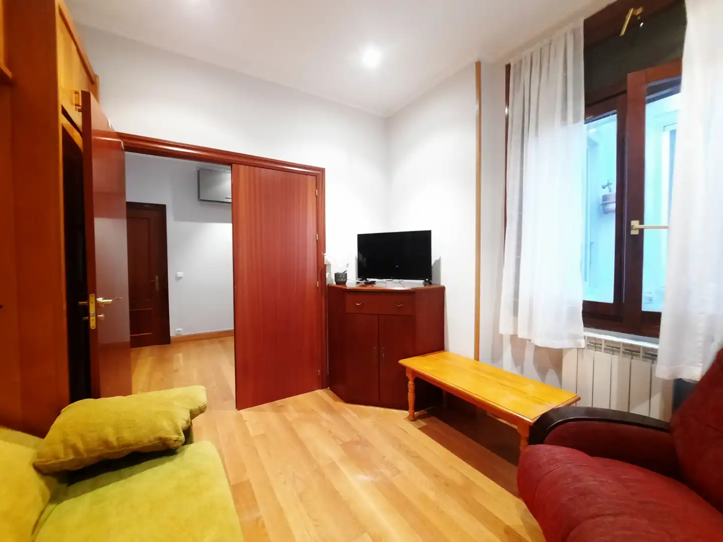 Sala de estar de Piso de alquiler en Donostia - San Sebastián  con Aire acondicionado, Calefacción y Parquet