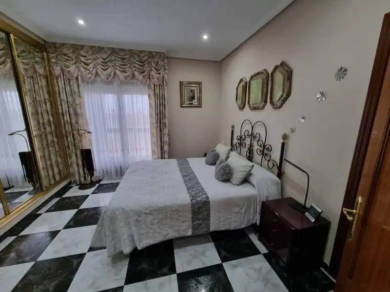 Detached house with pool for sale in Malpartida de Plasencia, imagen 17
