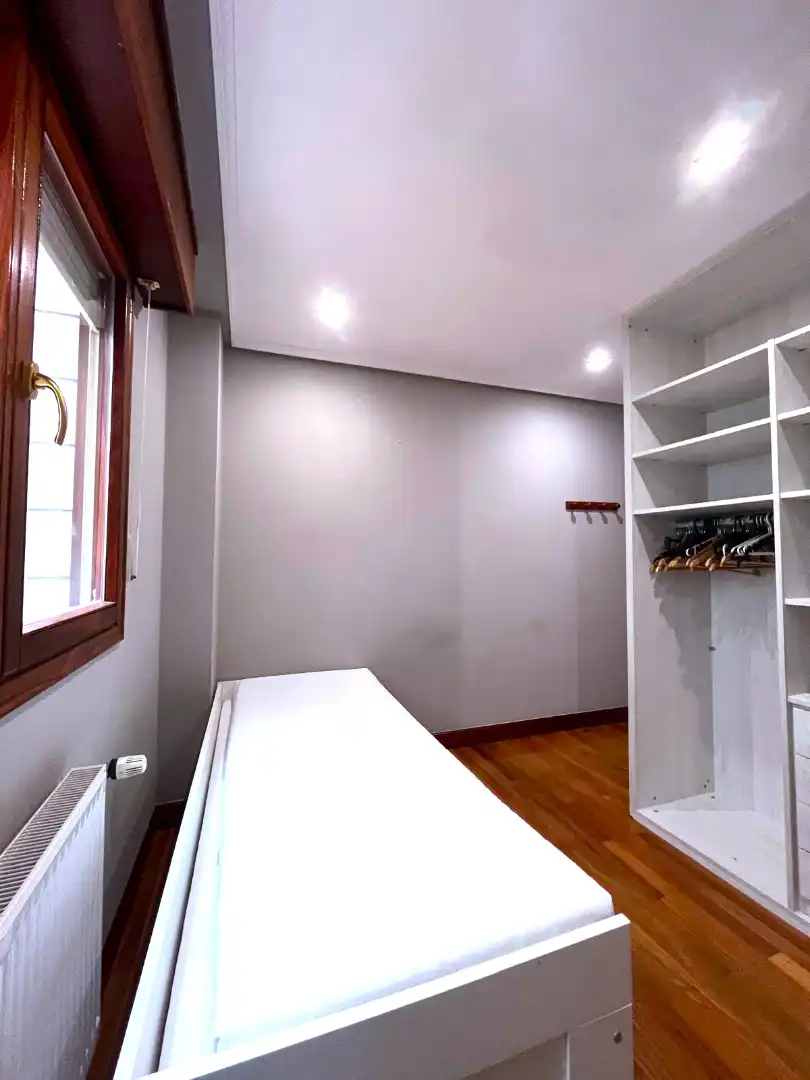 Planta baja en venta en Castro-Urdiales con Calefacción, Jardín privado y Parquet
