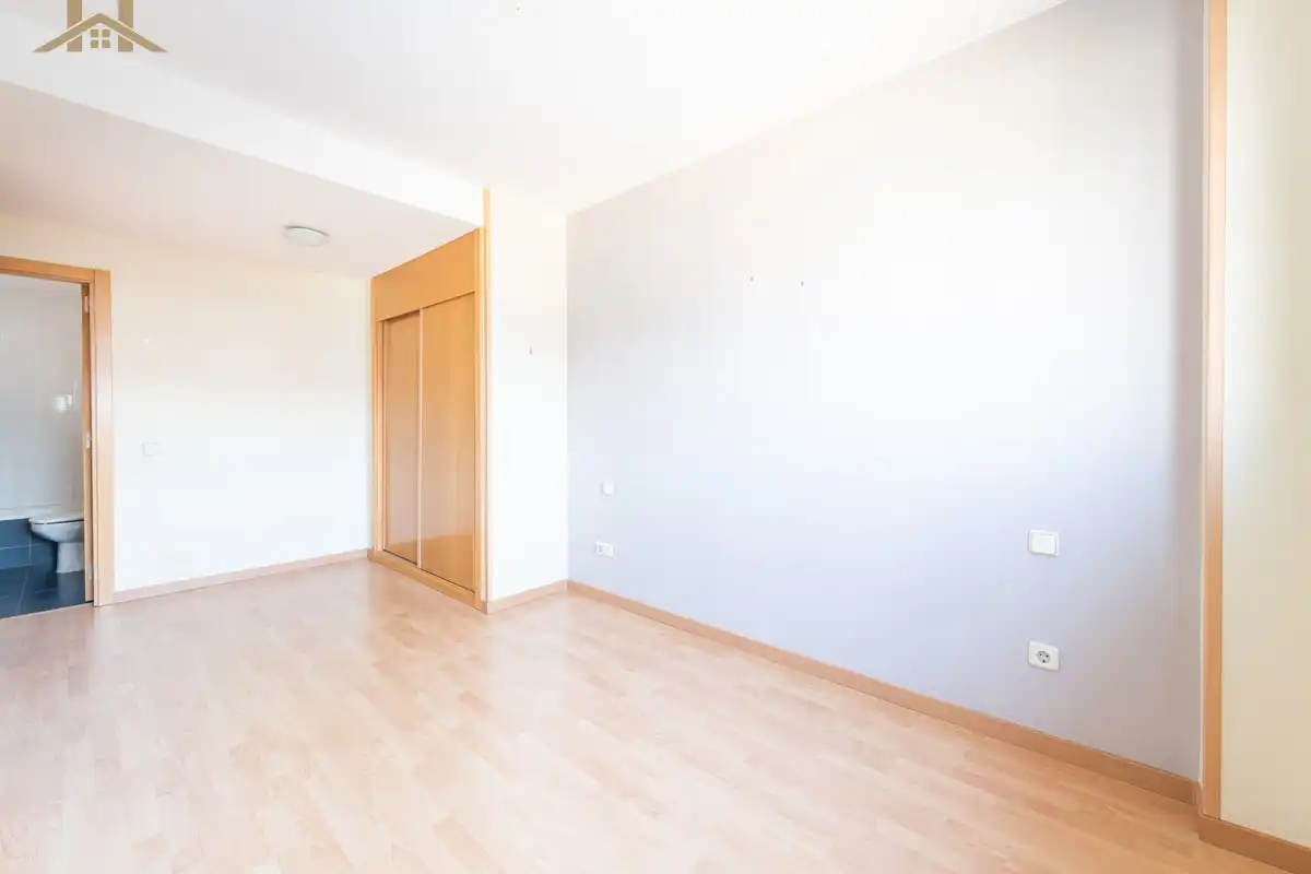 Habitación de Piso en venta en Pinto con Calefacción, Trastero y Piscina comunitaria