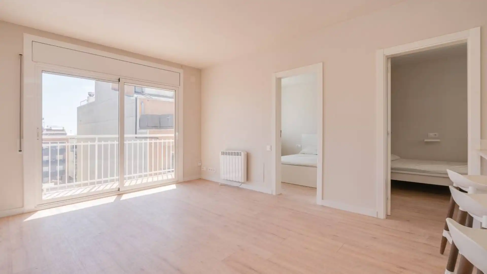 Bedroom of Flat for sale in Terrassa  with Heating, Parquet flooring and Furnished