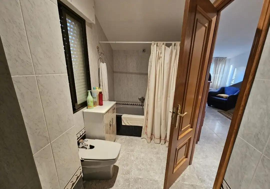 Baño de Casa o chalet en venta en Congosto con Calefacción, Jardín privado y Trastero