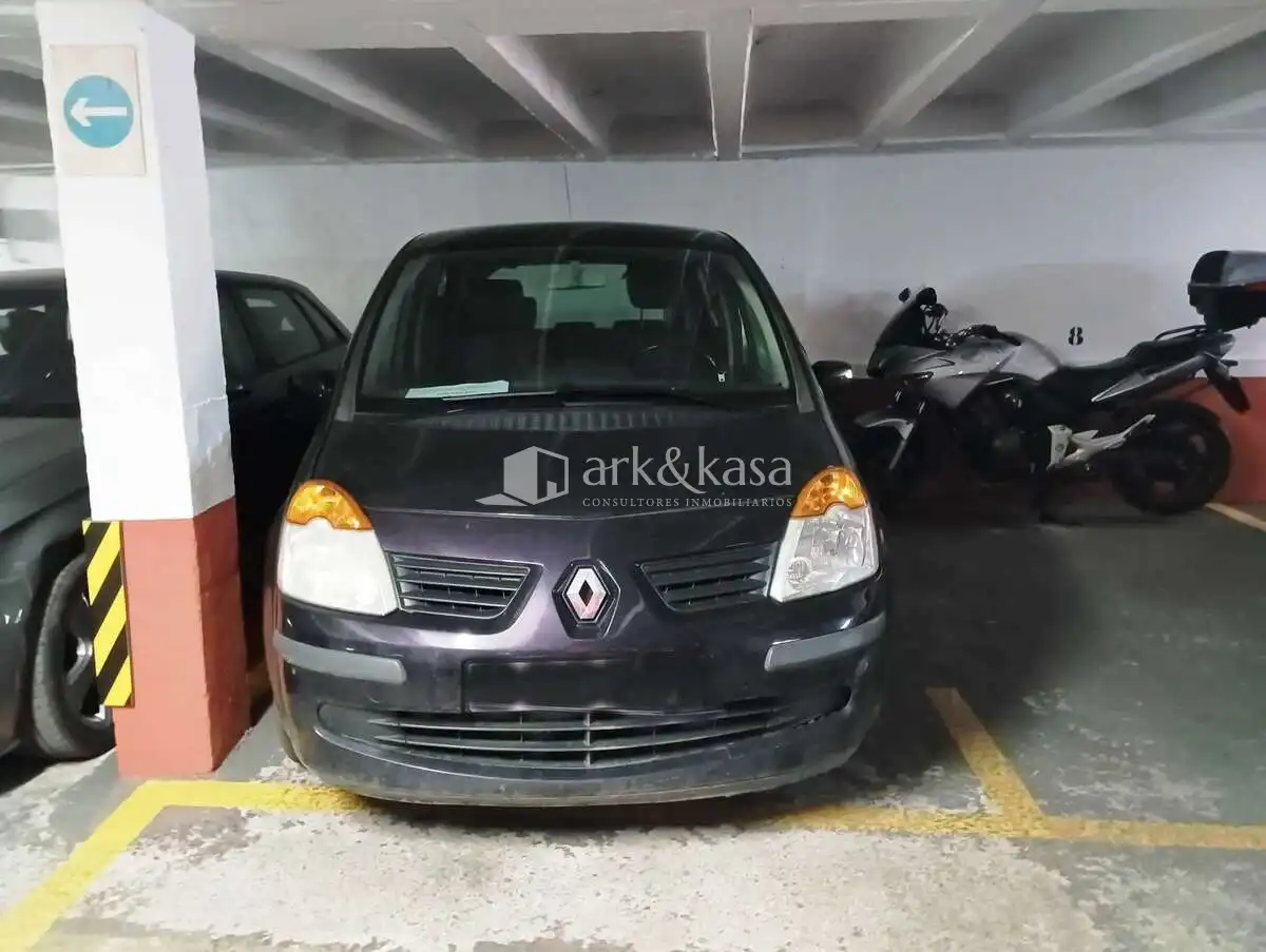 Aparcamiento en venta en Ciutat Vella, imagen 3