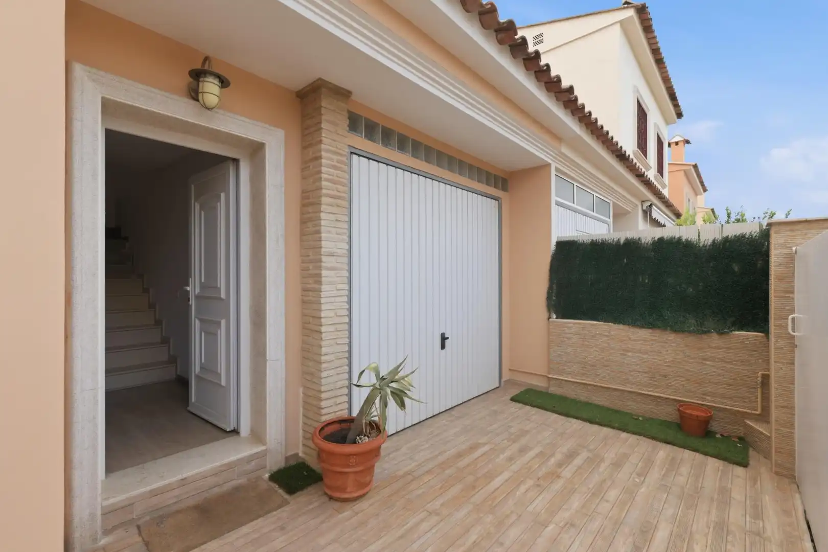 Houses for sale in La Pobla de Vallbona  with Air Conditioner, Heating and Private garden