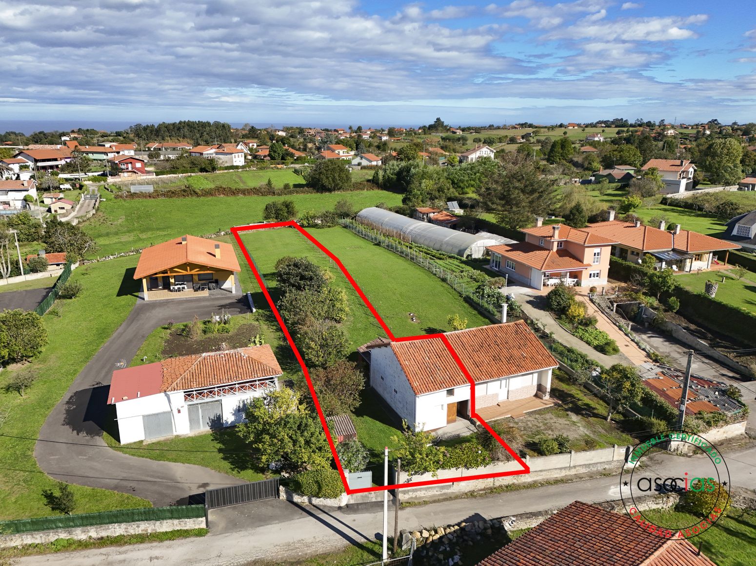 Casa adosada en venda en Villaviciosa amb Jardí privat i Traster