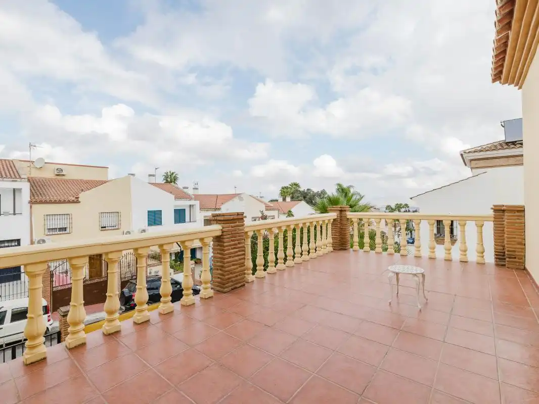 Terrassa de Casa o xalet en venda en Alhaurín El Grande amb Aire condicionat, Calefacció i Jardí privat