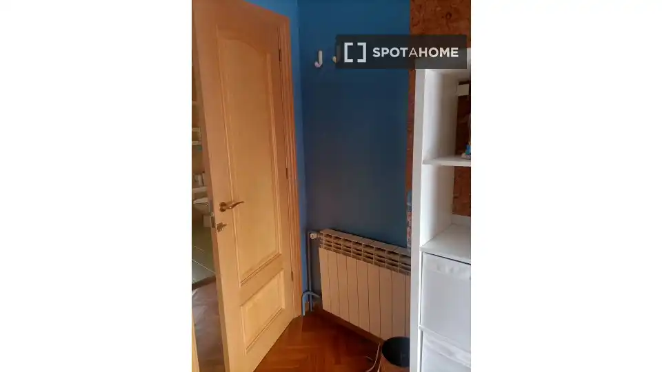 Bedroom of Flat for share in Abrera  with Air Conditioner, Heating and Furnished