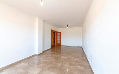 Flat for sale in La Pobla de Vallbona  with Air Conditioner and Terrace