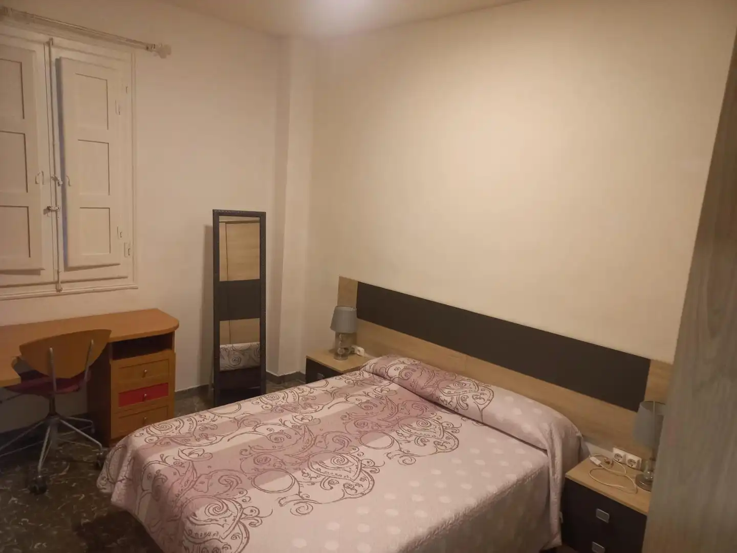 Bedroom of Flat for rent in Huesca  with Air Conditioner and Furnished