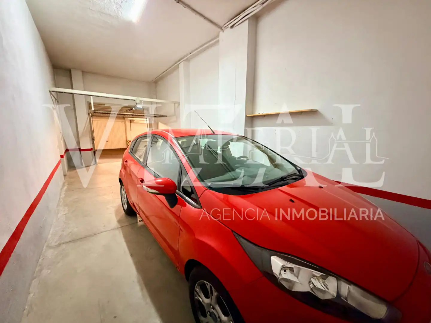 Aparcament de Casa adosada en venda en Toledo amb Aire condicionat, Parquet i Terrassa