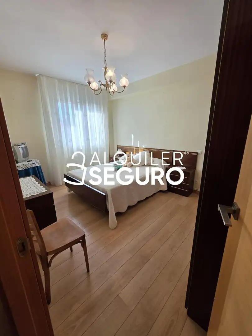 Habitación de Piso de alquiler en Burgos con Calefacción, Terraza y Amueblado