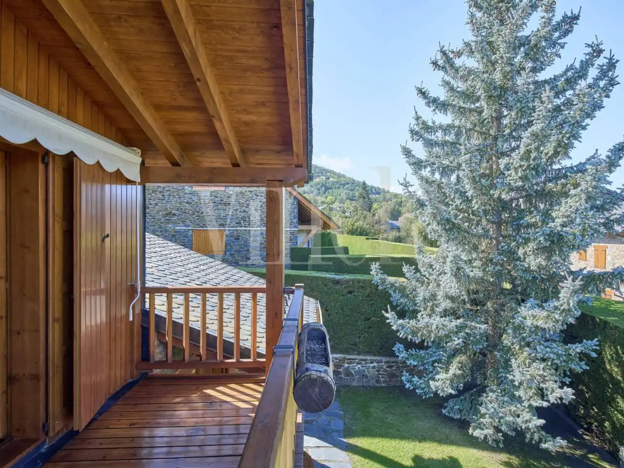 Terrassa de Casa o xalet en venda en Fontanals de Cerdanya amb Calefacció, Jardí privat i Parquet