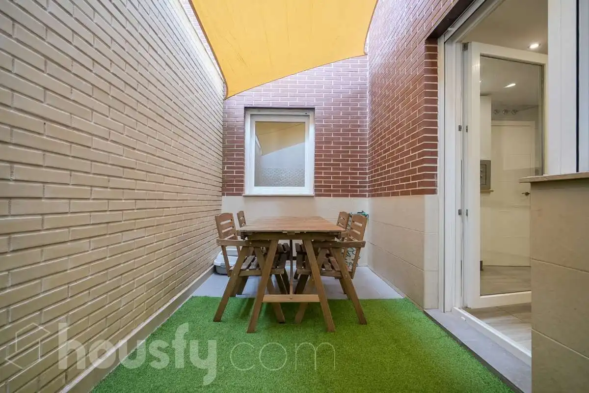 Terrasse von Einfamilien-Reihenhaus zum Verkauf in San Sebastián de los Reyes mit Klimaanlage, Heizung und Terrasse